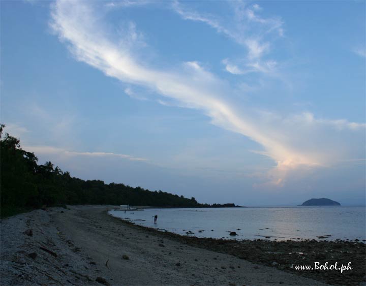 Aquining Beach