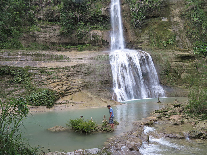 Can-umantad Falls