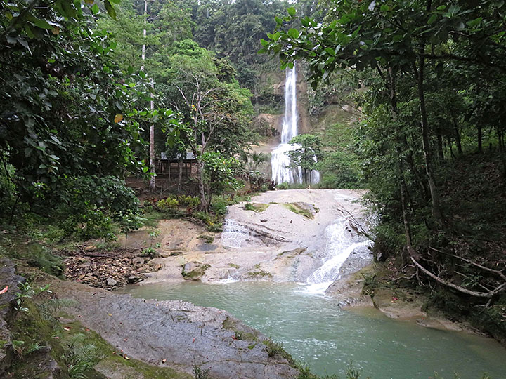 Can-umantad Falls