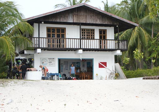 Polaris Dive Center