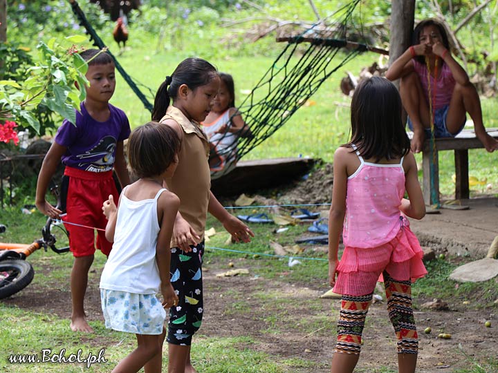 Childeren playing