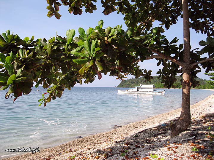 Aquining Beach