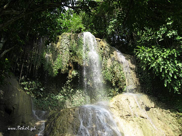 Kawasan Waterfall