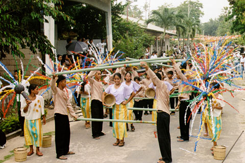 Street-Dancing Demonstration