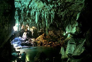 Hinagdanan Cave